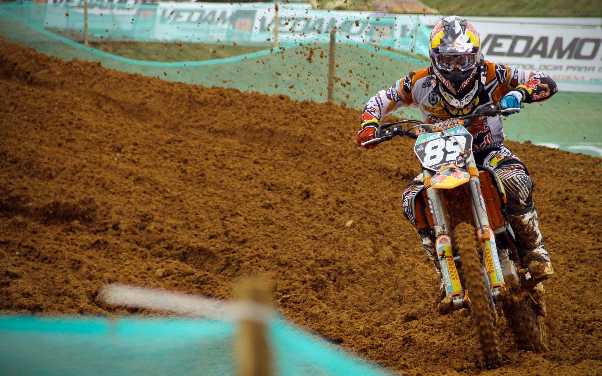 保罗、莱昂纳德的合作到底能带来多少荣誉？，莱昂纳德保密